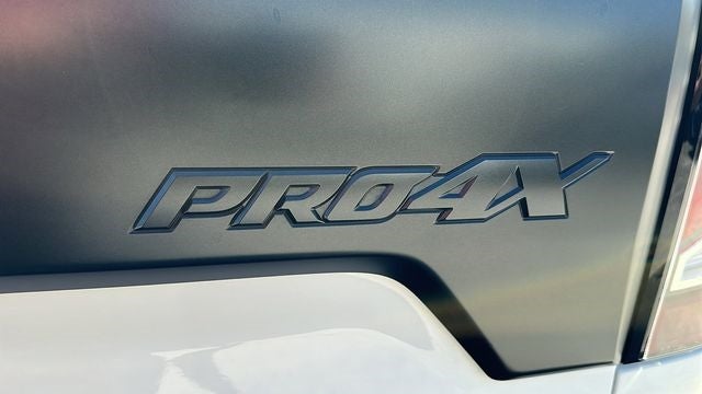 2023 Nissan Titan PRO-4X OFF ROAD PACKAGE